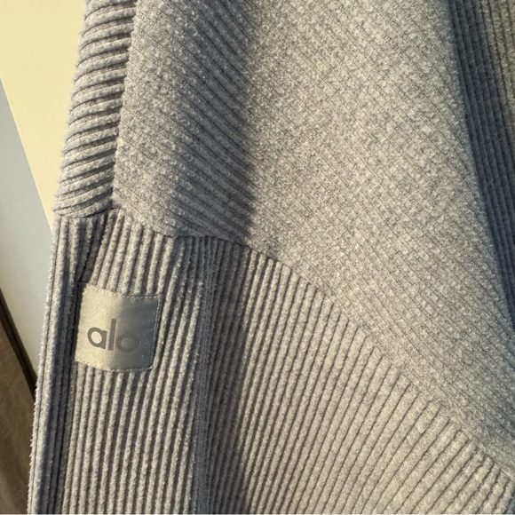 Alo Muse Gray Ribbed Soft Cropped Hoodie - Picture 9 of 9